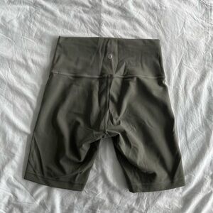 LULULEMON | Women’s Align Short 6”